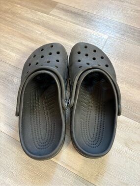 CROCS Classic Black Slip-On Clog